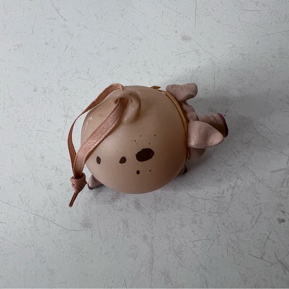 Pink Pig round ornament - Picture 10 of 12